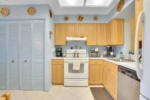 7300 Lake Cir Drive 302, Margate, FL 33063 Sold 10/29/24