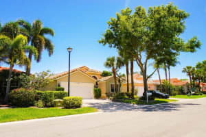 MLS# R11000558, Boynton Beach, Florida 33437