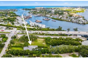 202 E Riverside Drive, Jupiter, FL 33469 Sold 04/17/25