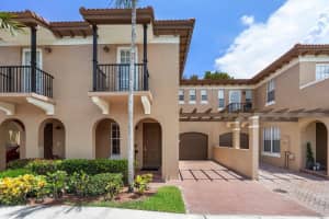 6877 Julia Gardens Drive, Coconut Creek, FL 33073 Sold 09/30/24