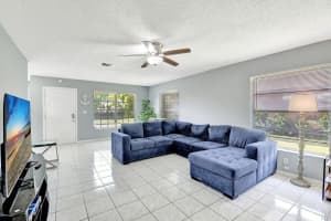 514 SE 5th Circle 514, Boynton Beach, FL 33435 Sold 08/29/24