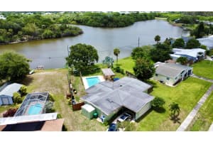 886 Schumann Drive, Sebastian, FL 32958 Sold 03/07/25