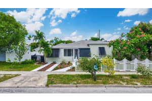 1408 Crestwood Boulevard, Lake Worth Beach, FL 33460 Sold 01/24/25