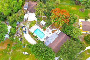 313 Mid Pines Road, Palm Springs, FL 33461 Sold 12/09/24