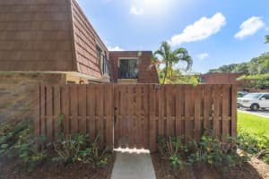 1485 Masters Circle 152, Delray Beach, FL 33445 Sold 08/30/24