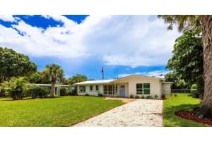 858 SE Stafford Drive, Stuart, FL 34996 Sold 09/10/24