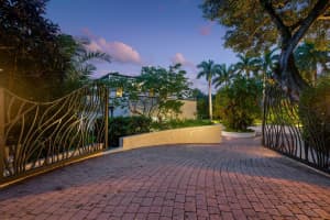 24 Ridgeland Drive, Sewalls Point, FL 34996 Sold 04/15/25