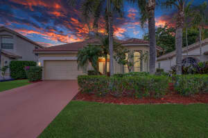 469 Woodview Circle, Palm Beach Gardens, FL 33418 Sold 08/22/24