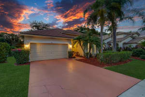 469 Woodview Circle, Palm Beach Gardens, FL 33418 Sold 08/22/24
