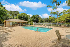 469 Woodview Circle, Palm Beach Gardens, FL 33418 Sold 08/22/24