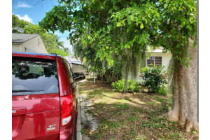 615 N Palmway, Lake Worth Beach, FL 33460 Sold 12/13/24