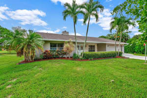 1965 SE Emerald Court, Stuart, FL 34997 Sold 10/15/24