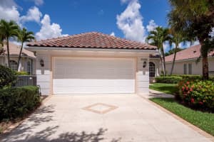 8208 SE Palm Hammock Lane, Hobe Sound, FL 33455 Sold 01/29/25