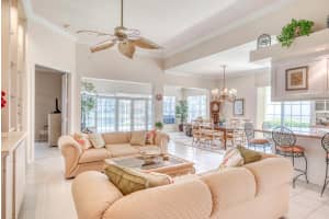 8208 SE Palm Hammock Lane, Hobe Sound, FL 33455 Sold 01/29/25