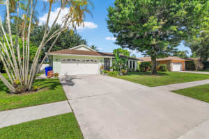 285 Las Palmas Street, Royal Palm Beach, FL 33411 Sold 02/26/25
