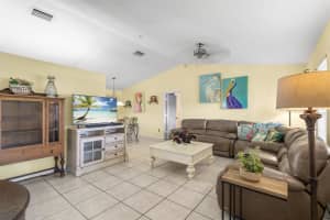 285 Las Palmas Street, Royal Palm Beach, FL 33411 Sold 02/26/25