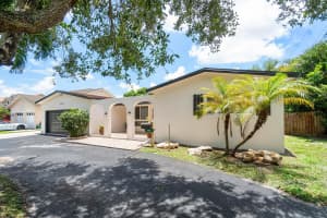 5186 SW 90th Avenue, Cooper City, FL 33328 Sold 07/15/24