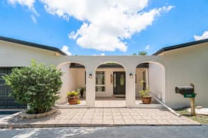 5186 SW 90th Avenue, Cooper City, FL 33328 Sold 07/15/24