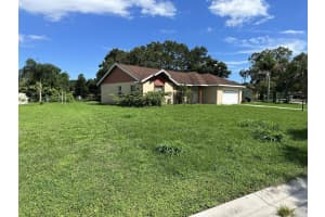 2820 N Lockwood Meadows Boulevard, Sarasota, FL 34234 Sold 04/18/25