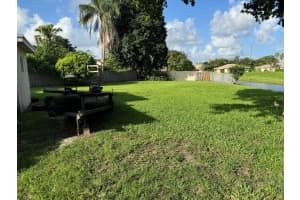 1124 Basswood Place, Wellington, FL 33414 Sold 09/10/24