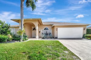 1192 W Hatteras Circle W, Greenacres, FL 33413 Sold 08/09/24