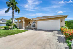 1192 W Hatteras Circle W, Greenacres, FL 33413 Sold 08/09/24