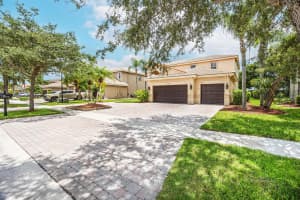 10304 Cypress Lakes Preserve Drive, Lake Worth, FL 33449 Sold 09/03/24