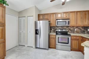 8088 Summer Shores Drive, Delray Beach, FL 33446 Sold 09/24/24