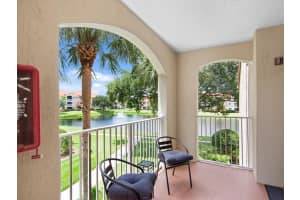 1570 S 42nd Circle 201, Vero Beach, FL 32967 Sold 08/15/24