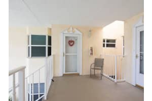 477 Grove Isle Circle, Vero Beach, FL 32962 Sold 08/29/24