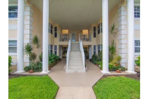 477 Grove Isle Circle, Vero Beach, FL 32962 Sold 08/29/24