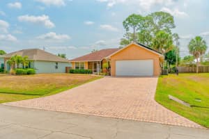 1651 SW Salvatierra Boulevard, Port Saint Lucie, FL 34987 Sold 08/14/24
