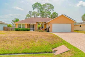 1651 SW Salvatierra Boulevard, Port Saint Lucie, FL 34987 Sold 08/14/24