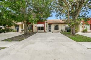 204 Palmetto Court W, Jupiter, FL 33458 Sold 08/22/24