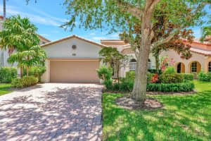 1818 Flower Drive, Palm Beach Gardens, FL 33410 Sold 01/28/25