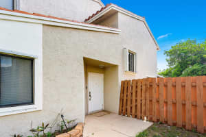 6161 Country Fair Circle, Boynton Beach, FL 33437 Sold 08/19/24