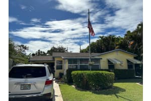 914 SE 3rd Street, Boynton Beach, FL 33435 Sold 10/08/24