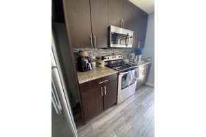 543 Green Springs Place, West Palm Beach, FL 33409 Sold 06/30/25