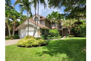 612 Misty Oaks Lane, Pompano Beach, FL 33069 Sold 11/26/24