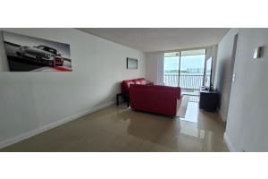 117 Lake Emerald Drive 406, Oakland Park, FL 33309 Sold 11/19/24