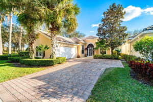 8016 Laborie Lane, Wellington, FL 33414 Sold 11/12/24