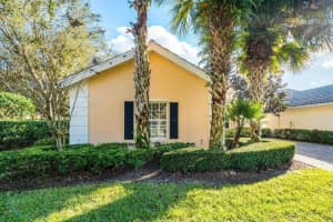8016 Laborie Lane, Wellington, FL 33414 Sold 11/12/24