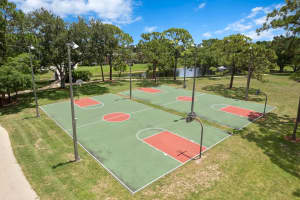 2204 22nd Lane 2204, Palm Beach Gardens, FL 33418 Sold 08/01/24