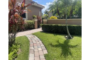 181 Isle Verde Way, Palm Beach Gardens, FL 33418 Sold 08/12/24