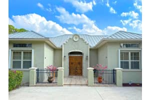 5885 45th Street, Vero Beach, FL 32967 Sold 01/30/25