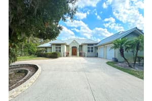 5885 45th Street, Vero Beach, FL 32967 Sold 01/30/25