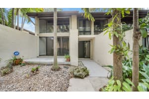19420 NE 26th Avenue 121c, Aventura, FL 33180 Sold 08/23/24