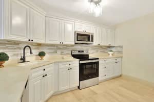 2425 Presidential Way 403, West Palm Beach, FL 33401 Sold 01/31/25