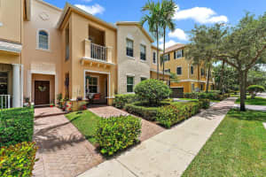 341 Indian Creek Parkway 101, Jupiter, FL 33458 Sold 08/16/24