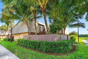 6811 68th Way, West Palm Beach, FL 33409 Sold 08/23/24